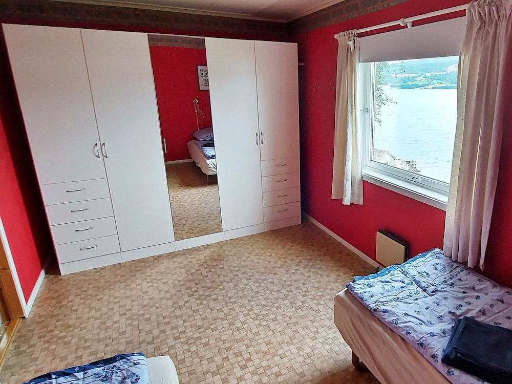Photo 8