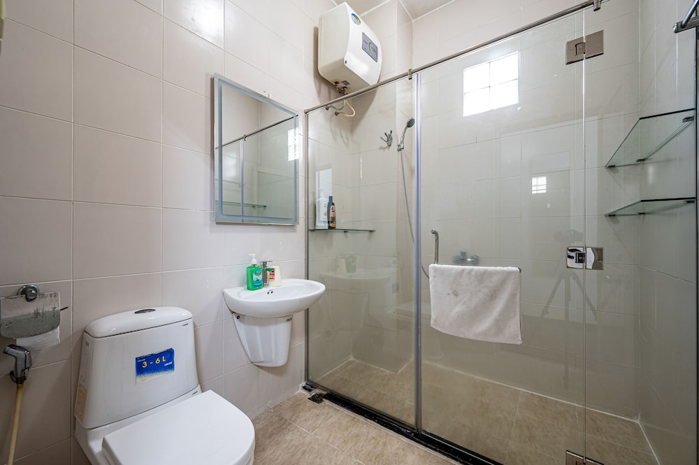 Saigon Central Group Stay