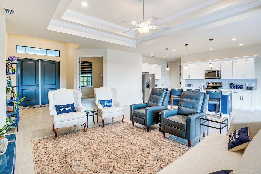 10 Mi to Beaches: Modern Retreat in Port Charlotte