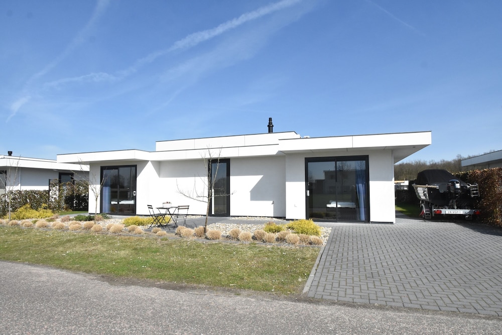 Luxury Villa in Harderwijk near Lake
