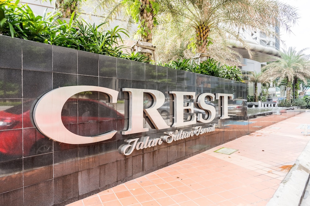 OYO Home 89446 Amazing 2 Bedroom Crest