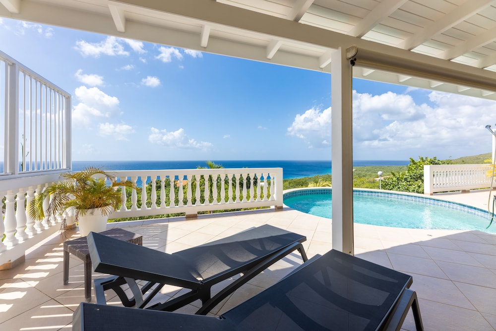 Coral Estate Holidays