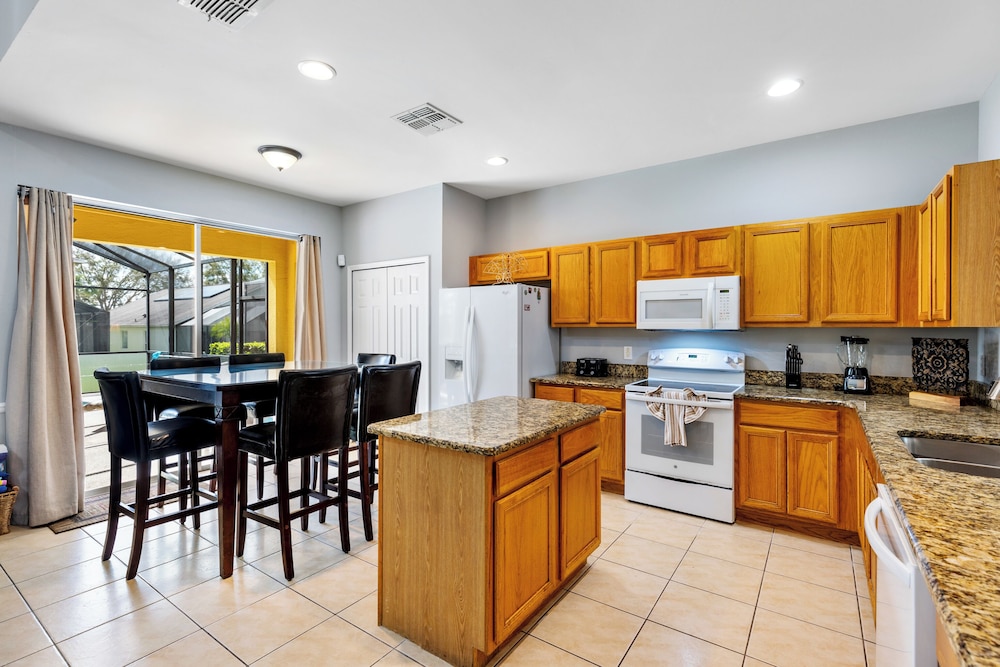 Relax & Unwind – Stunning Home W/ Private Pool!