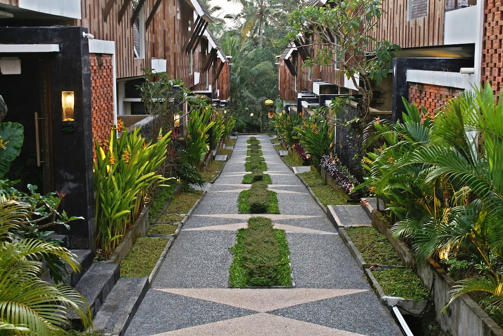 Greenfield Luxury Villas