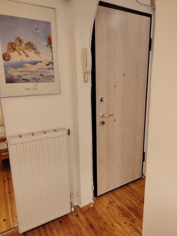 Cosy Open Large Studio By Galerious Parace D111