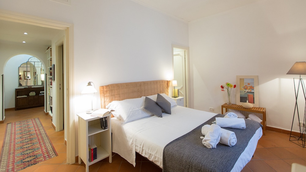 Rental in Rome San Trifone