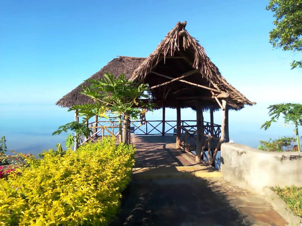 Zan Oceans Resort