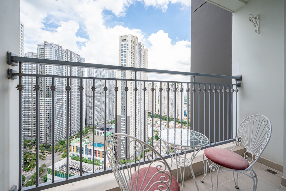 The Celavie Serviced Apartment Landmark