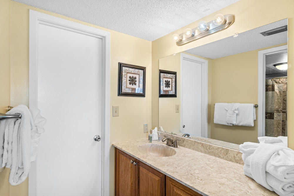 Edgewater Beach & Golf Resort by Panhandle Getaways