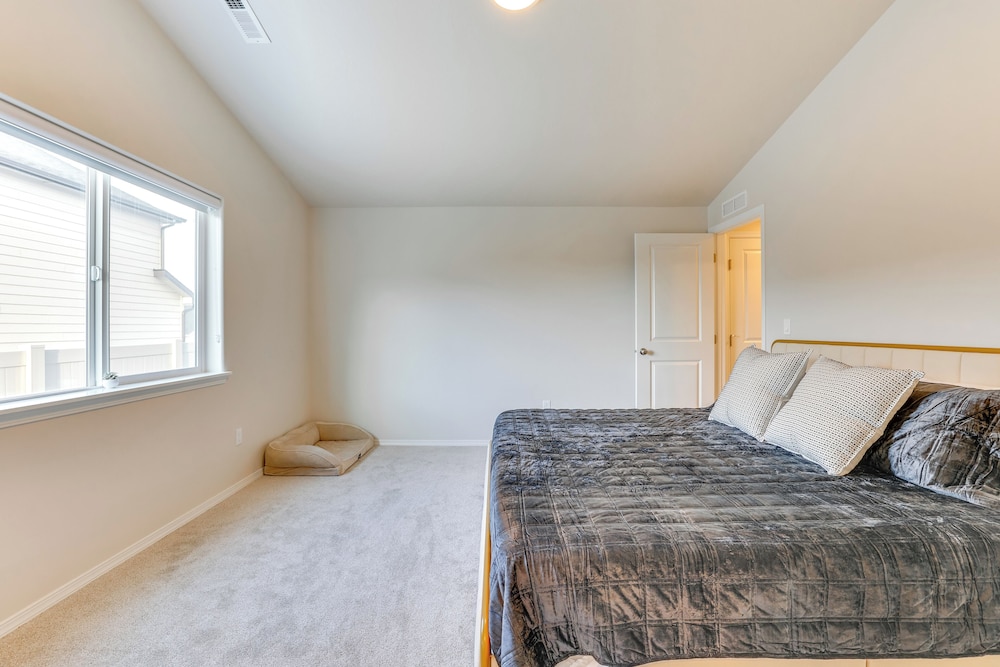 7 Mi to Lake Lowell Park: Nampa Home w/ Backyard
