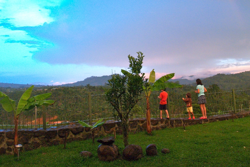 Casa Amanecer Bed & Breakfast