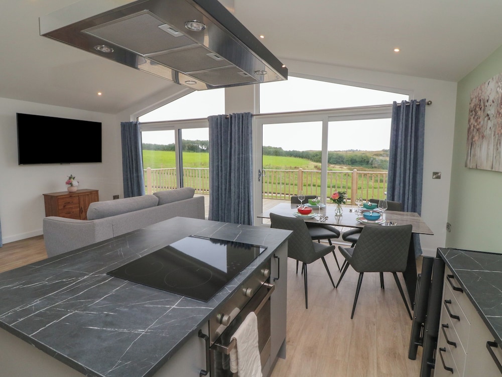 Cove Lodge