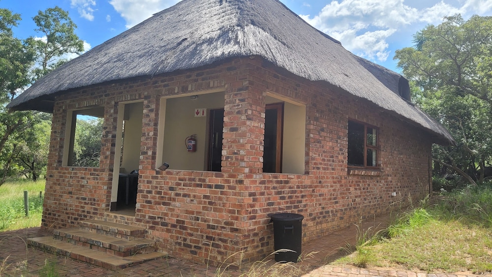 Lush Horizons Game Lodge