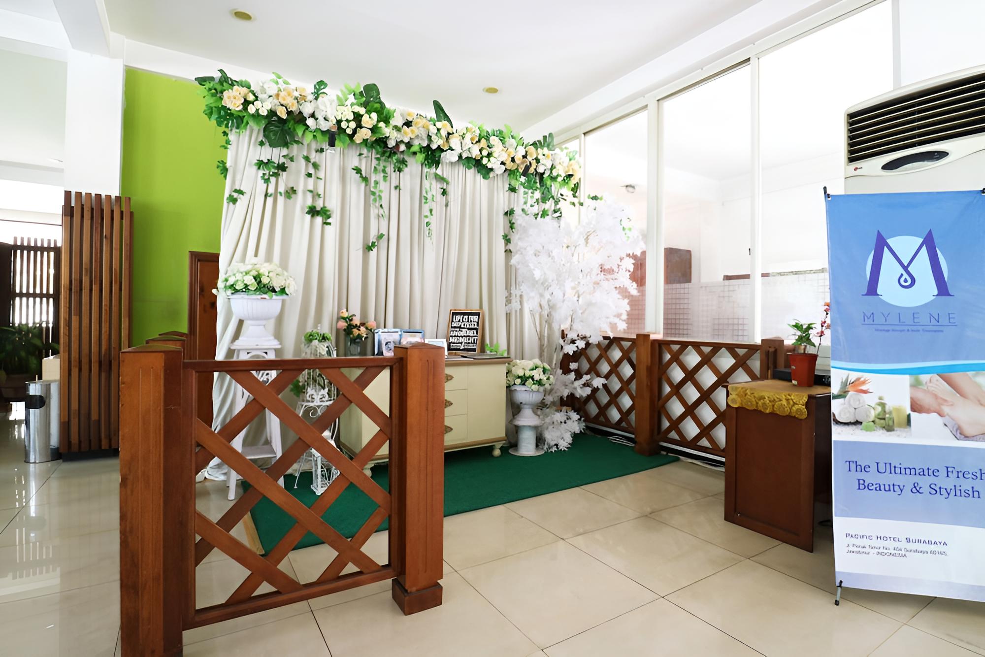 Hotel Pacific