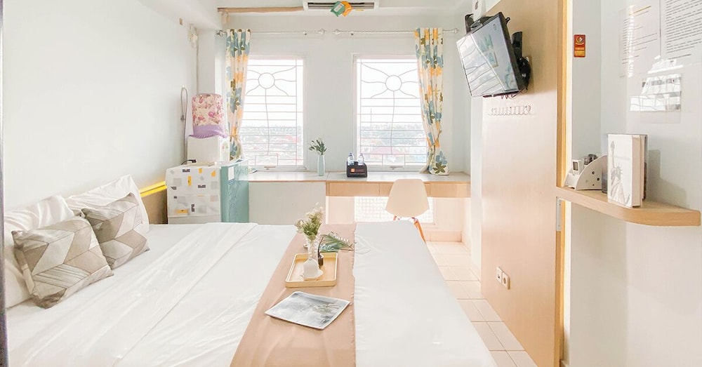 Comfy And Tidy Studio At Patraland Urbano Apartment