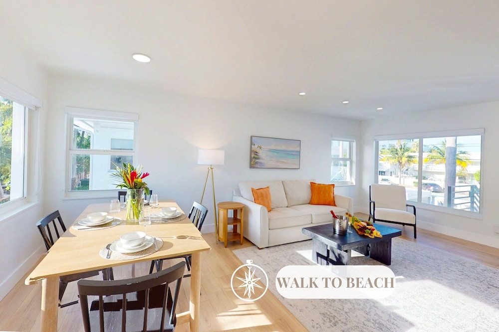 Beach Condo King Bed Lush Patio w BBQ Birch Key Four