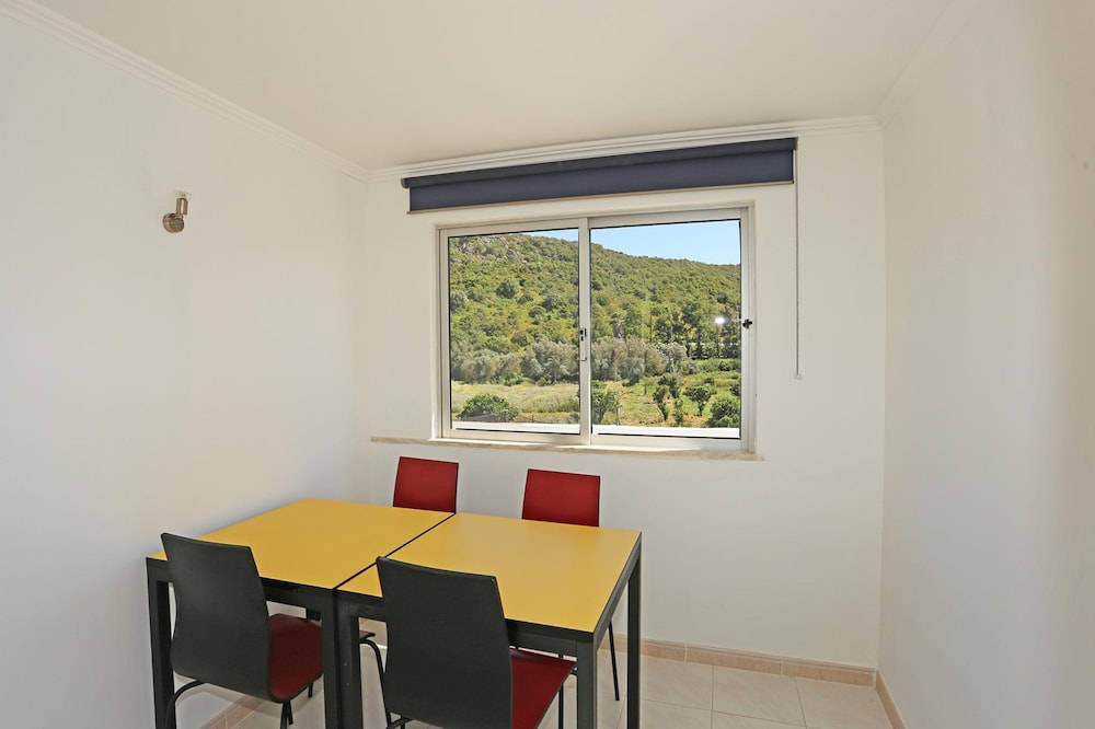 S 02 - 2 Bed Apartment in Quinta Silvestre