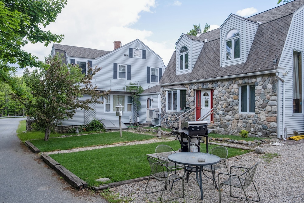 3Bedroom2Bath CarriageHouse Pet Friendly view 4