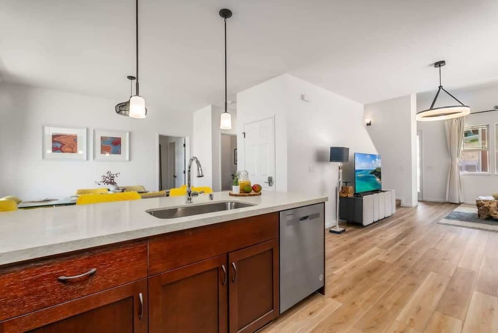 @ Marbella Lane - Stylish House + Impressive Views