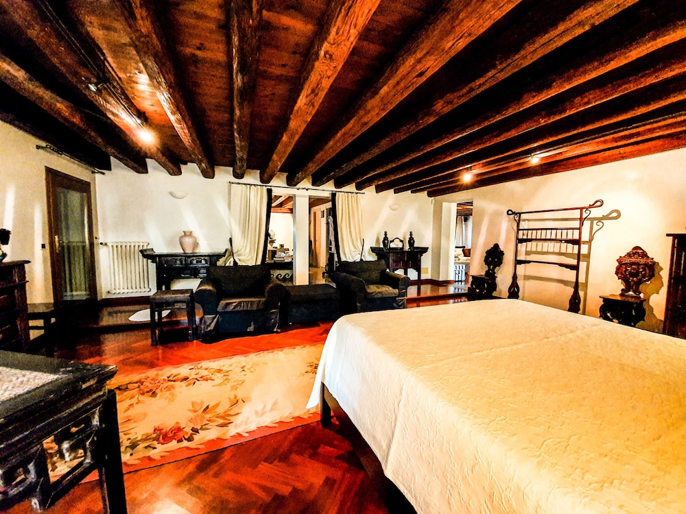 Villa Foscolo - Luxury Rooms & Apartments photo 4