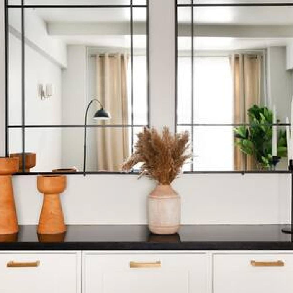 73-208 New 2BR 2bath UWS Doorman Gym