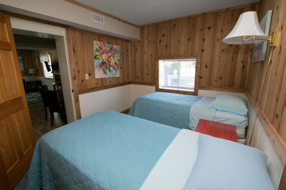 Outer Banks Motel - Village Accommodations