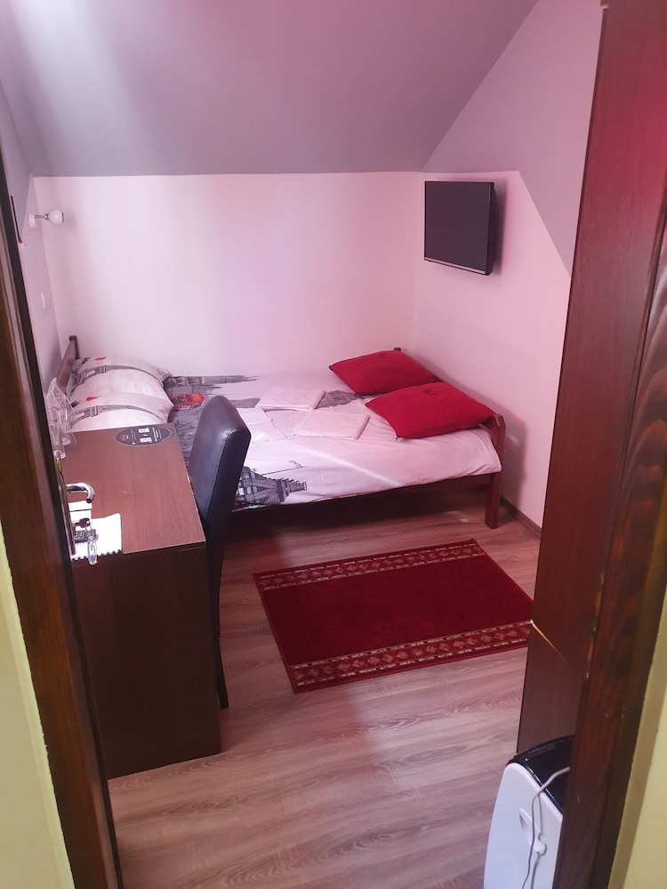IN Club Hostel