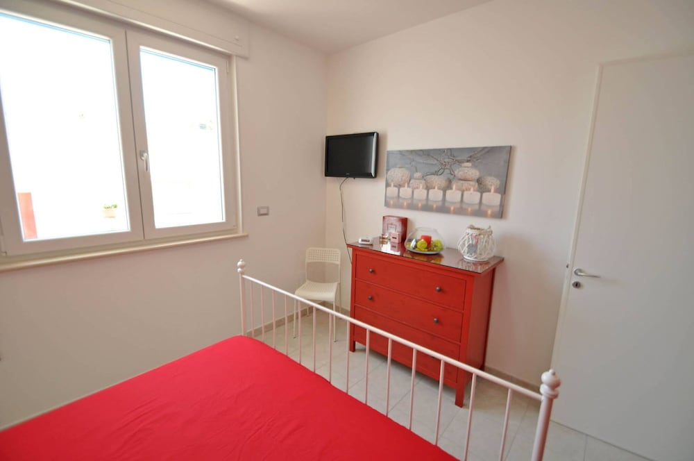 Villa Sacher Sleeps 12 Just 100 Metres From the sea
