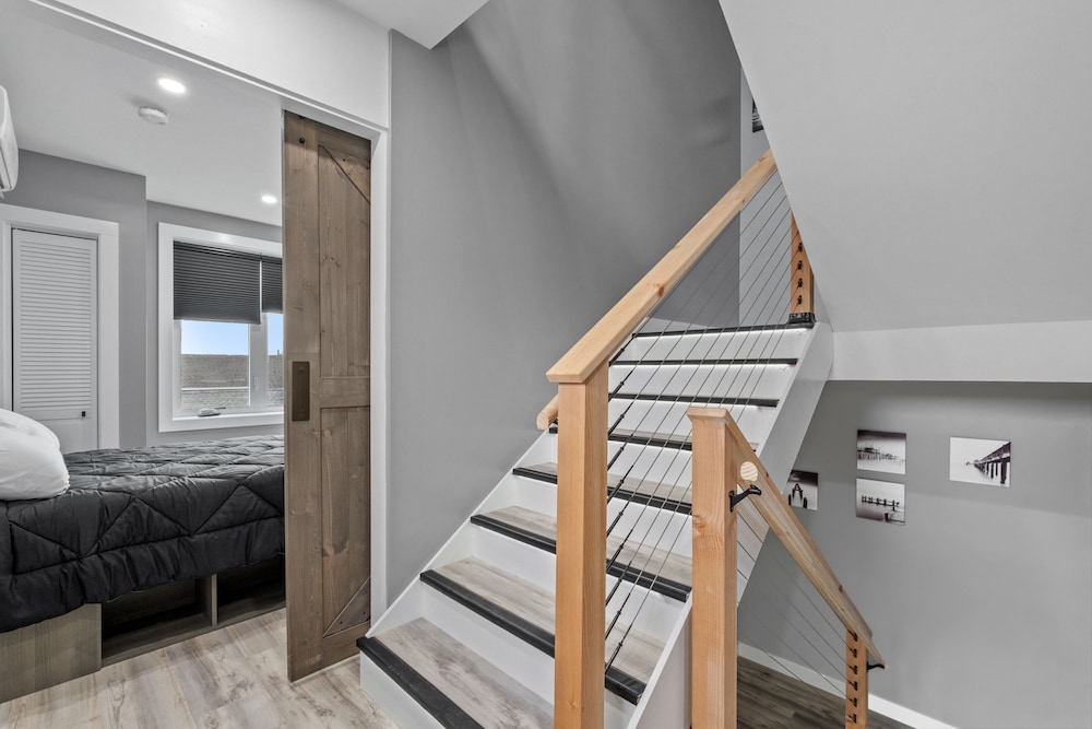 New Luxury 4 Bed Condo Perfect for Winter Rental