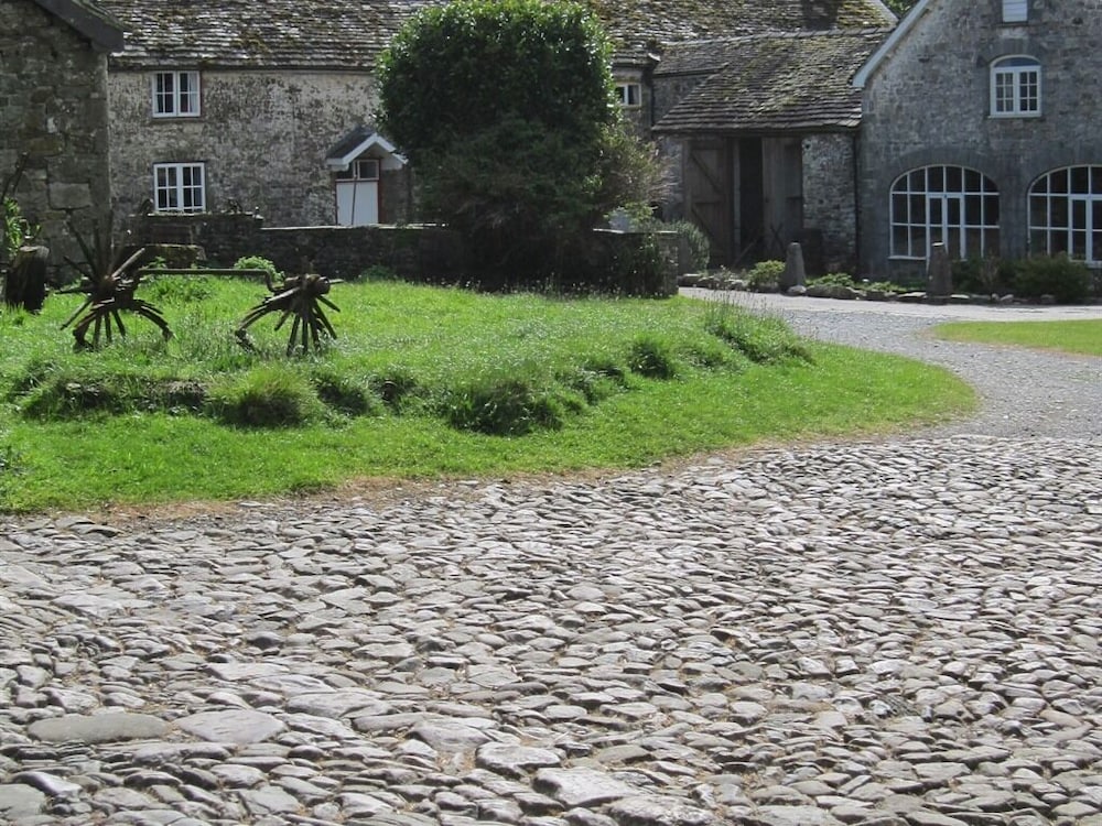 Glynhir Mansion