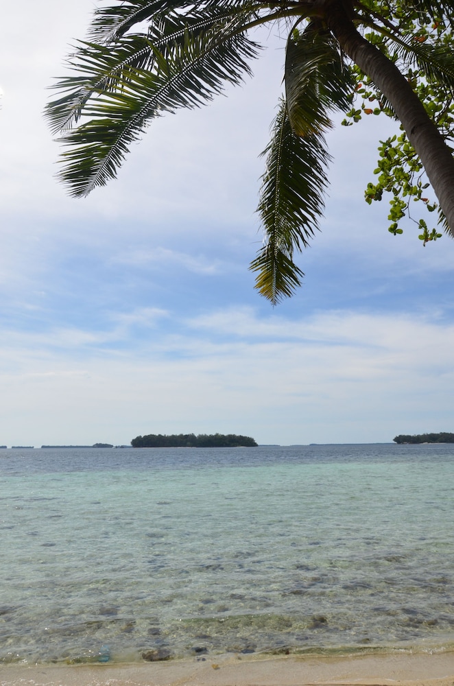 Pulau Pelangi Resort