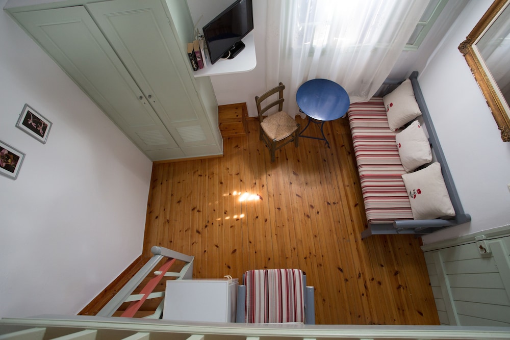 Nostos Hotel 5