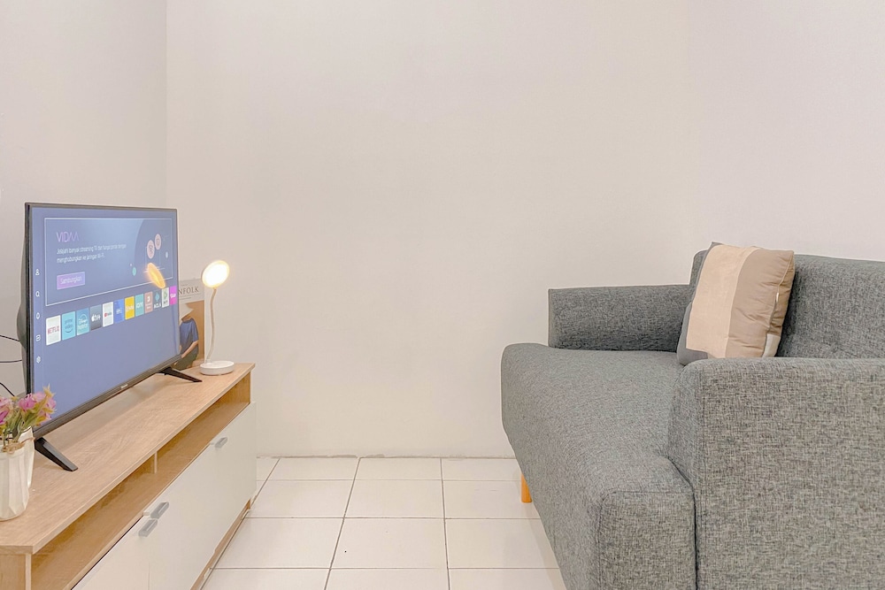 New Furnished And Comfy 2Br Menteng Square Apartment