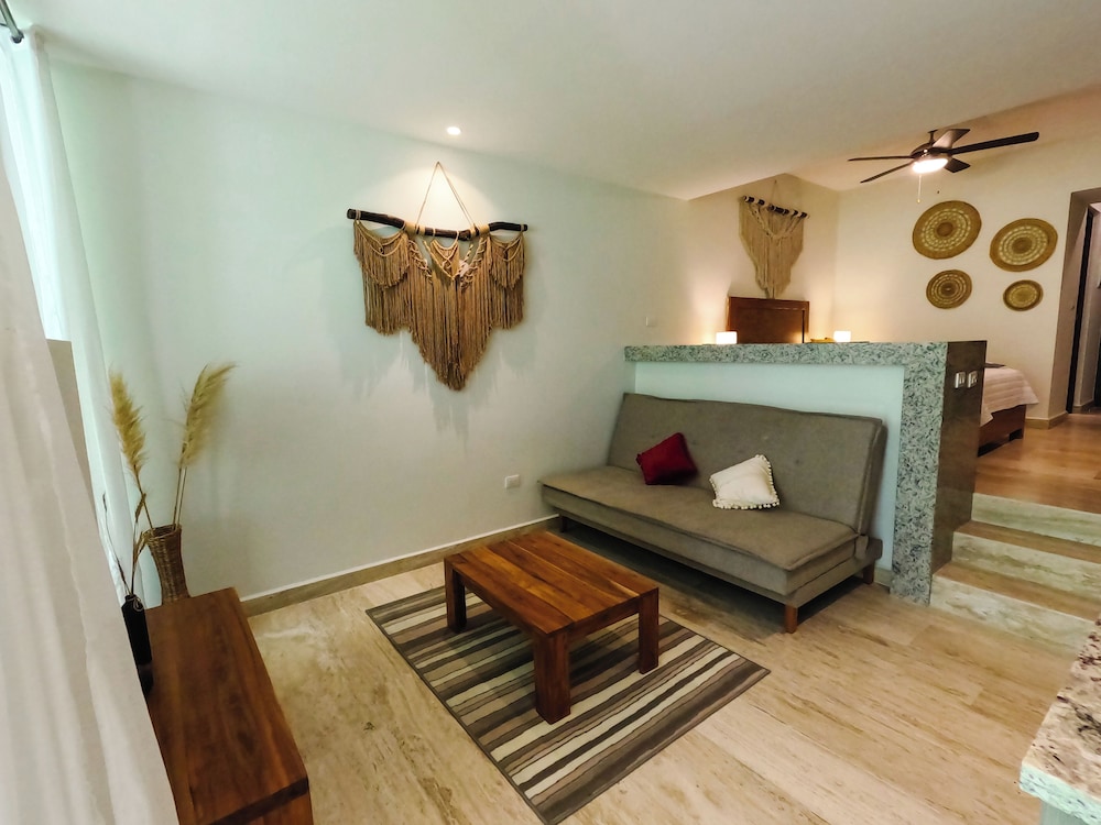SYRENA LUXURY STUDIO 207