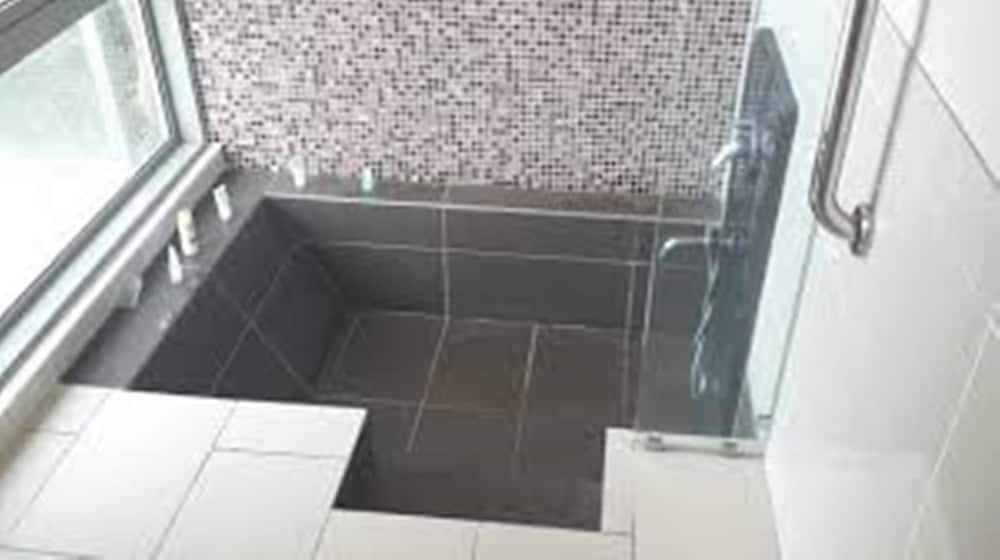 Swiss Garden Residence SS Suite