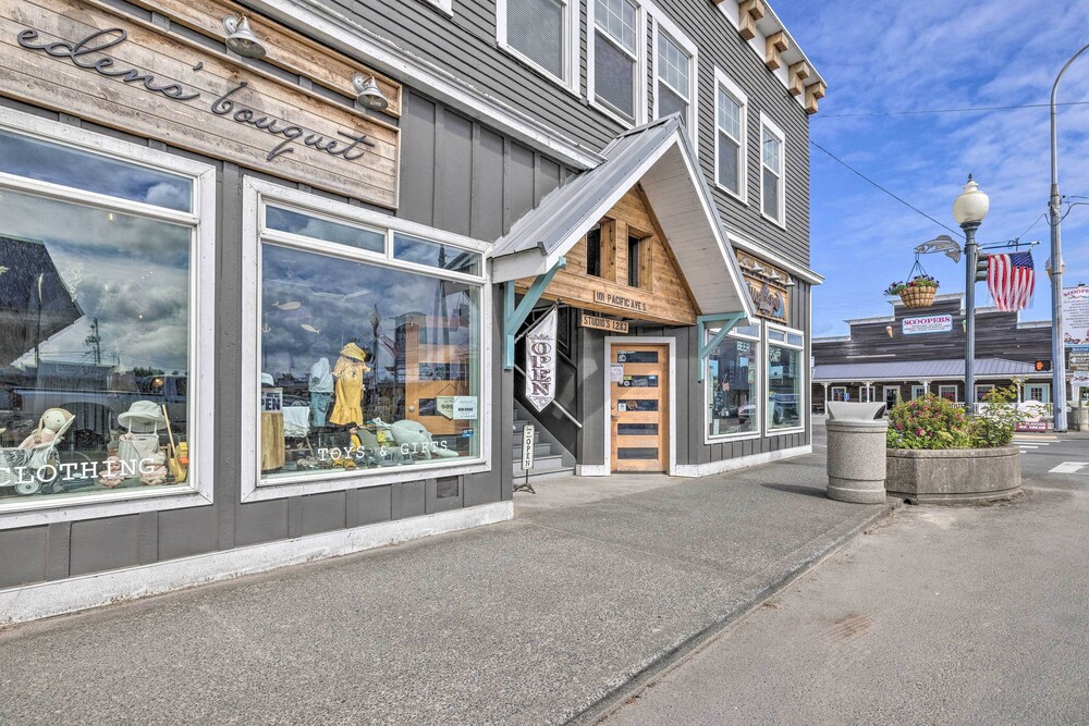 Immaculate Long Beach Apt w/ Gorgeous Kitchen view 3