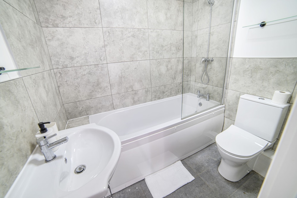Leicester Vacations - Leicester City Center Perfect Stay - Property Image 7