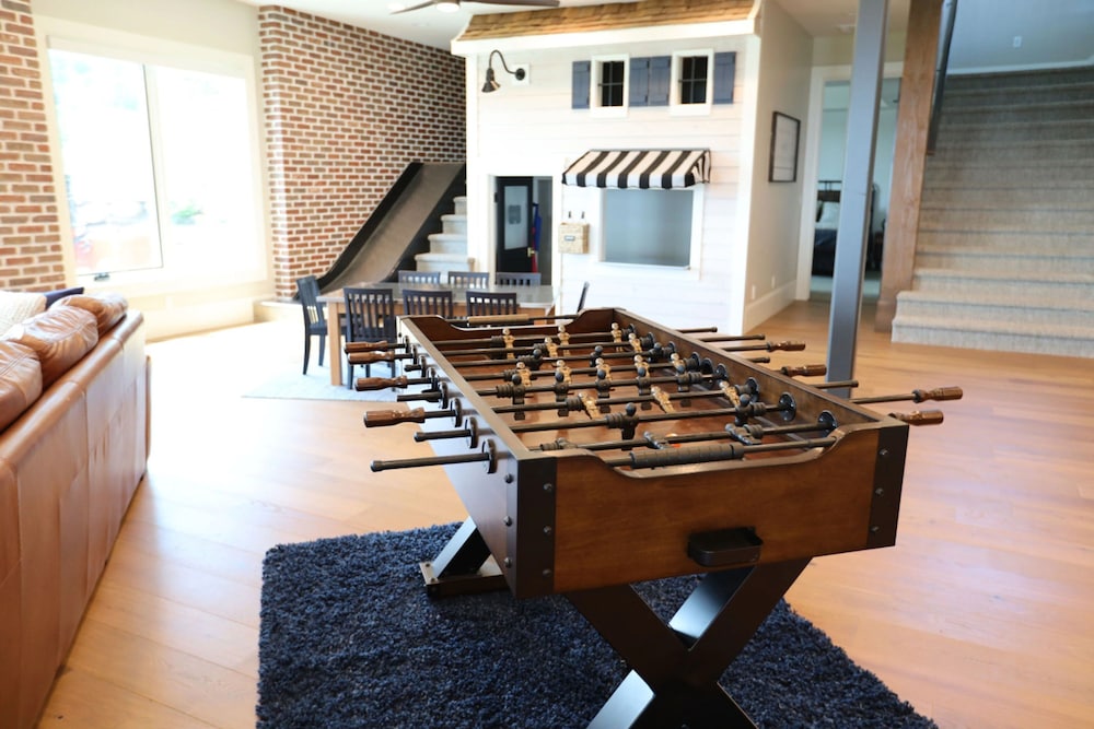 Glenn Haven Luxury Large Group Getaway Sleeps 60