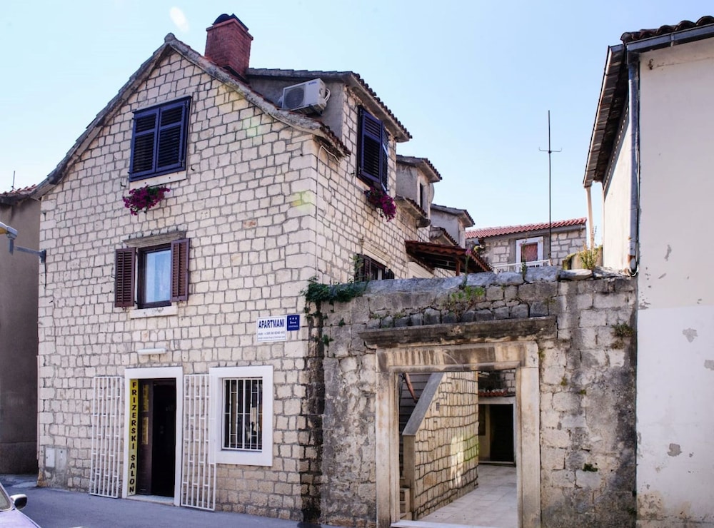 Picturesque House in Kaštela Old Town Near Beach and Local Amenities