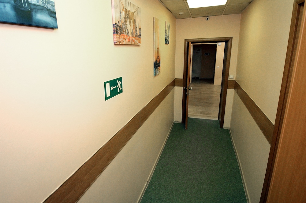 Homebox Capsule Hotel