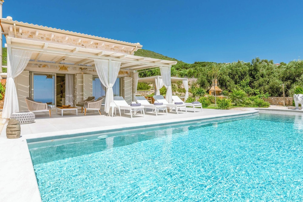 Horizon Blue Villa