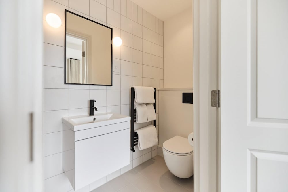The East London Mile Hideout - Trendy 3bdr Flat With Balcony