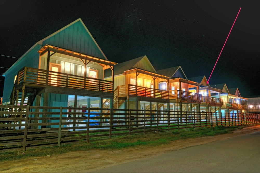 2 Homes, Sleeps 16, Shared Pool+boat Dock Laguna Village Serenity by Avantstay