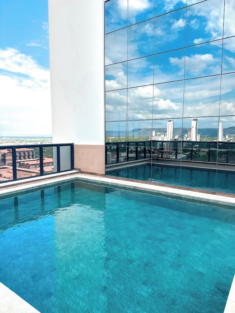 STAY Vivence Suites
