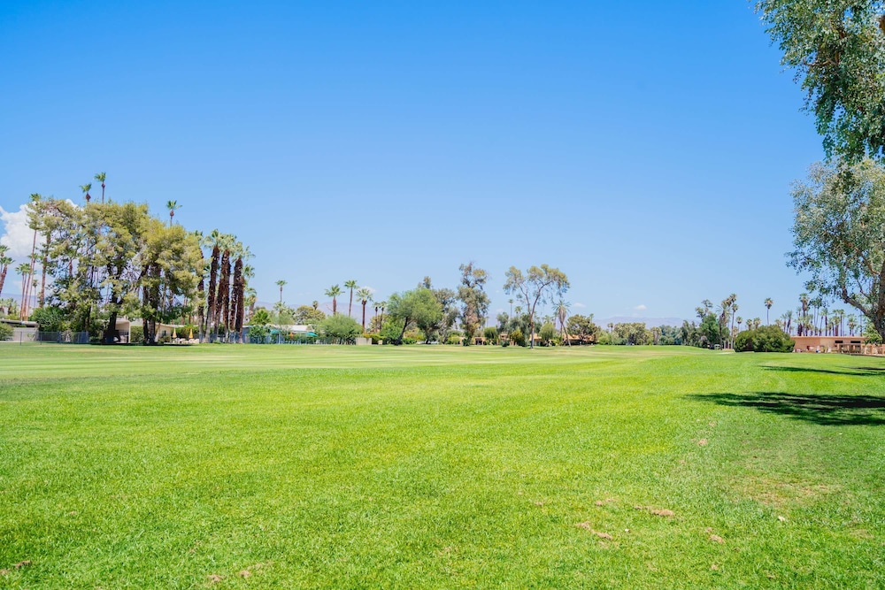 Par at Paradise in Palm Springs