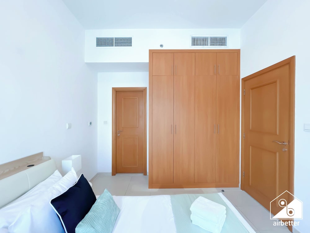 Prestige Marina Living 1BR Balcony, Pool & Gym