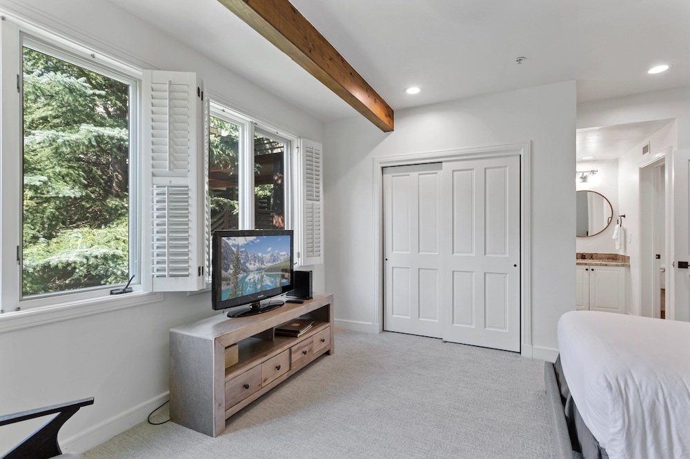 Trail's End Lodge at Deer Valley Resort - Three Bedroom Residence with Spa #501 3 Condo