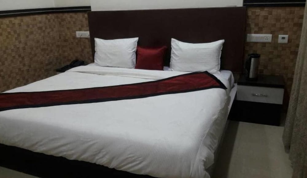 Hotel Ambassador Katra