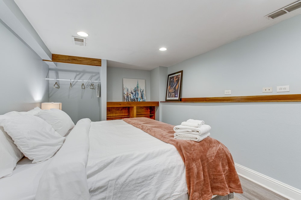 1 Mi to Coors Field: Cozy Denver Studio w/ Patio! view 3