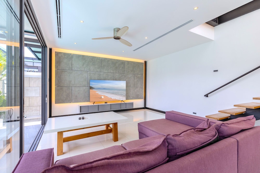 Loft-Style 4BR Salt Pool Villa Sunset 6